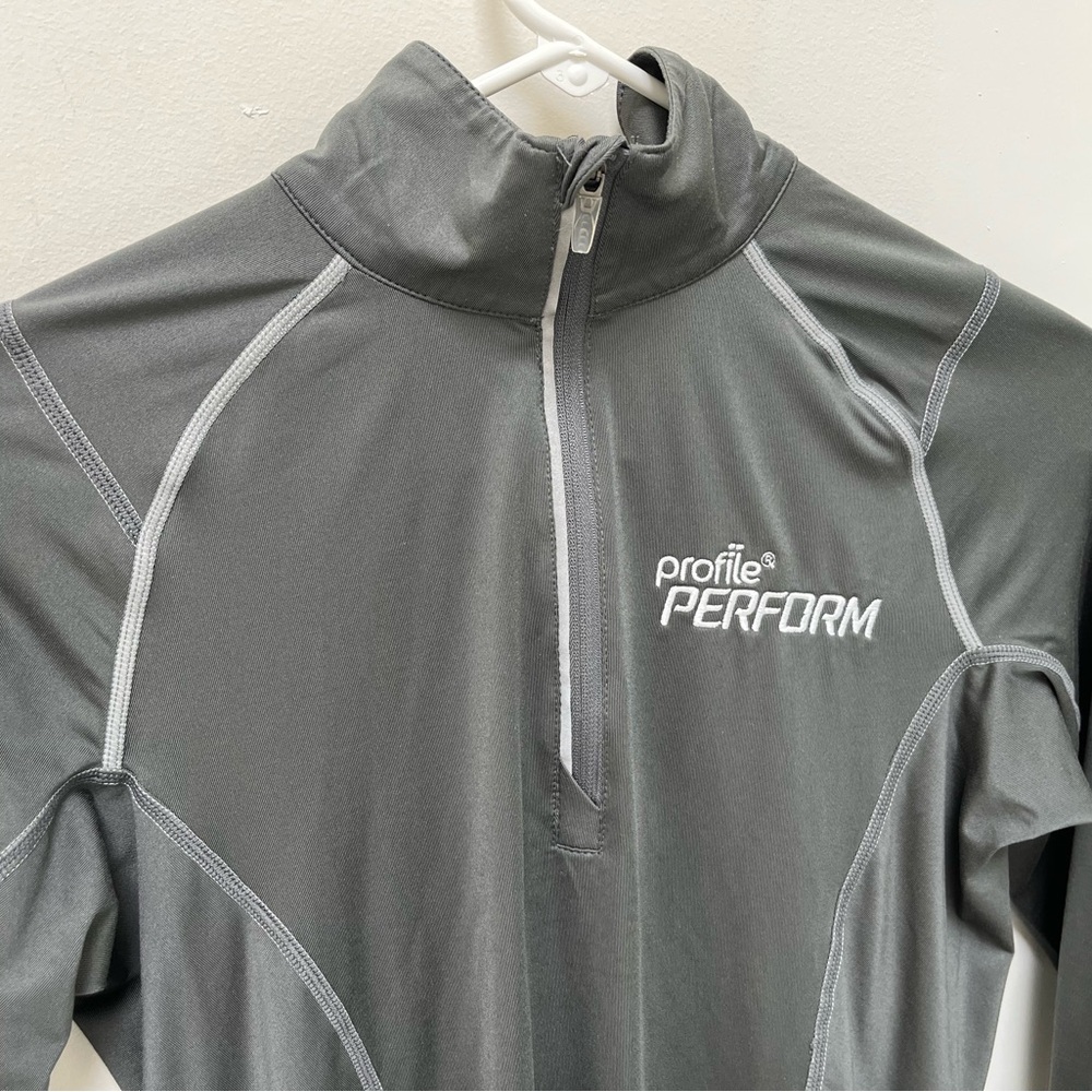 ❄️LOT OF 2 Profile lightweight running shirts size XS gray